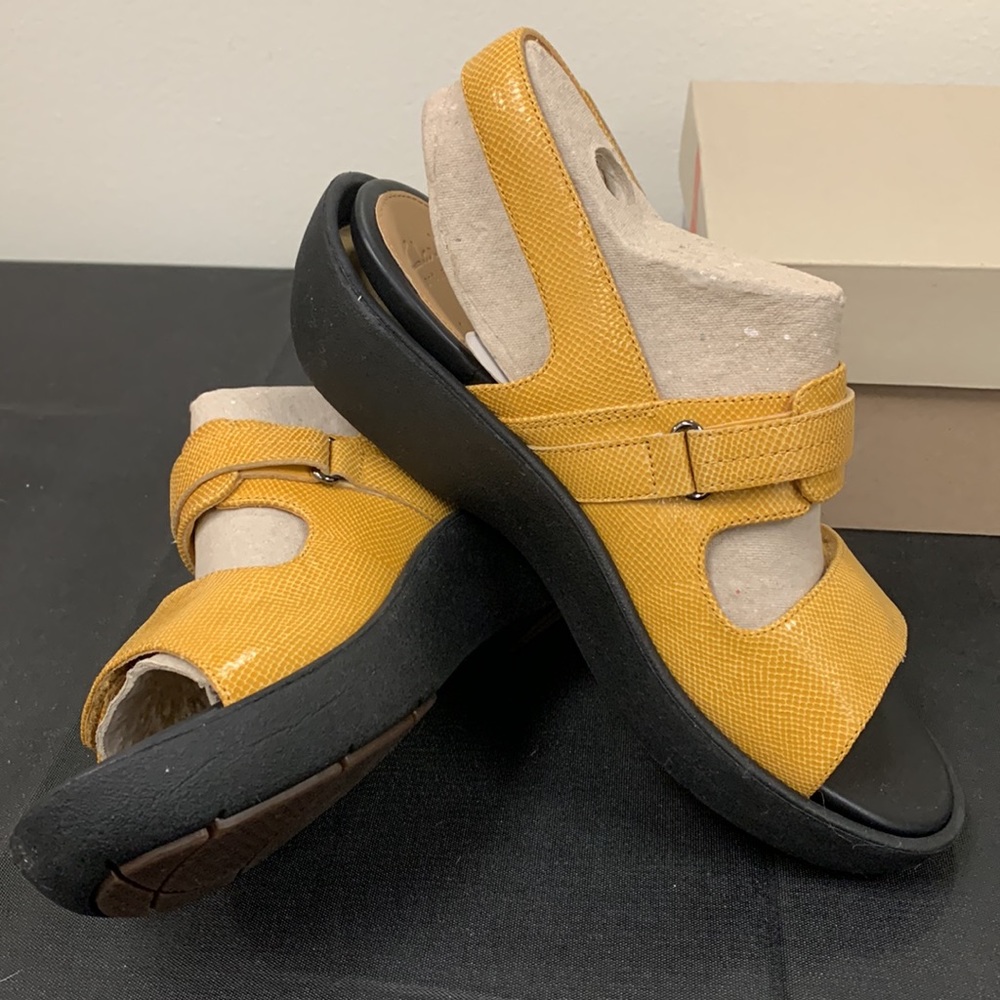 Clarks unstructured women’s sandals - Picture 3 of 4